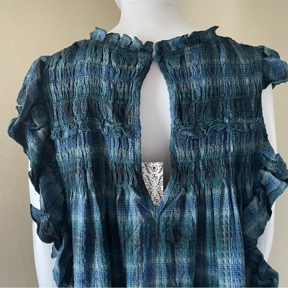 ⭐ Free People Blue Plaid Ruffle Trimmed Short Sleeve Smocked Neckline Blouse XS - Picture 7 of 13